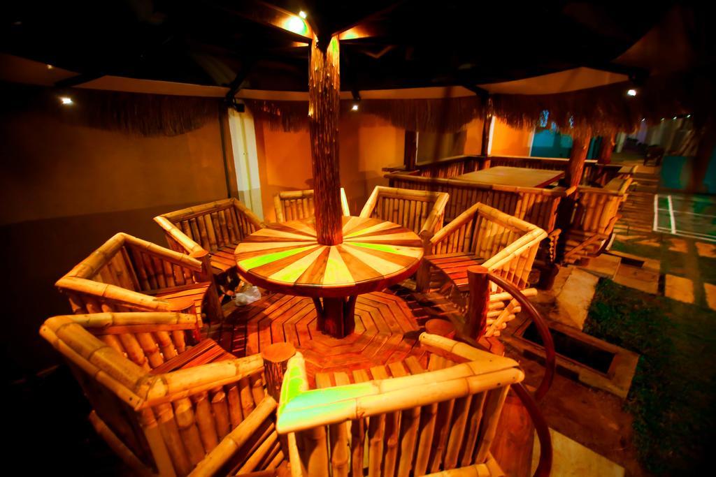 Hotel White House Anuradhapura Εξωτερικό φωτογραφία