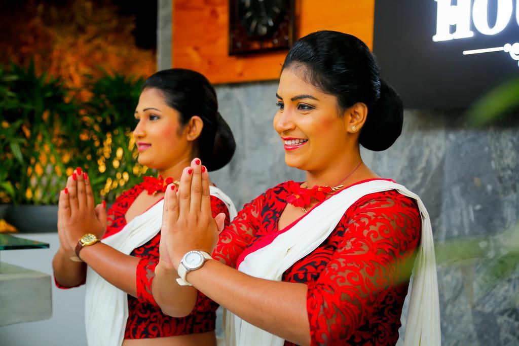Hotel White House Anuradhapura Εξωτερικό φωτογραφία